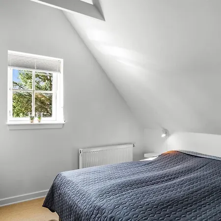 Ingmarie - 1km From The Sea By Interhome